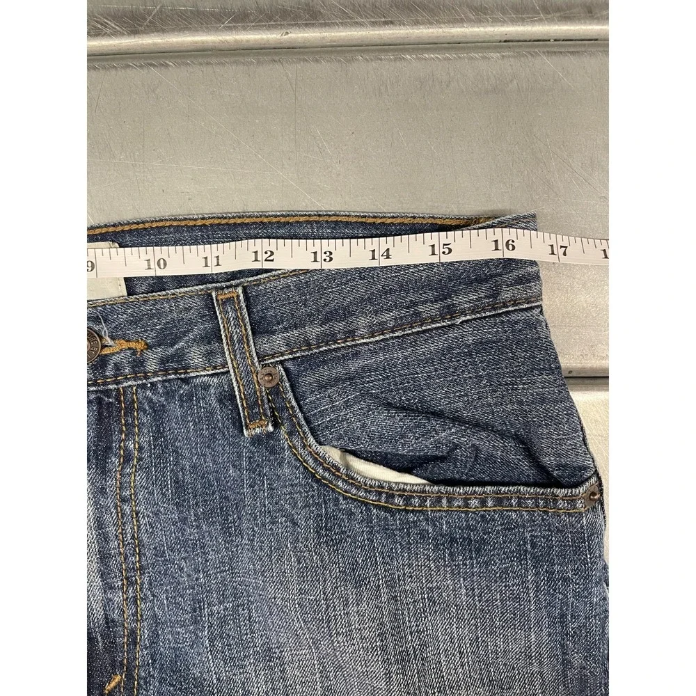 Signature Levis  Jeans Mens 33X29 Blue Medium Wash Denim Relaxed Leg 100% Cotton